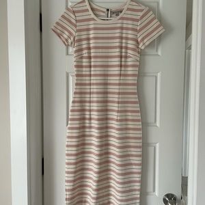 DE collection dress size s, like new